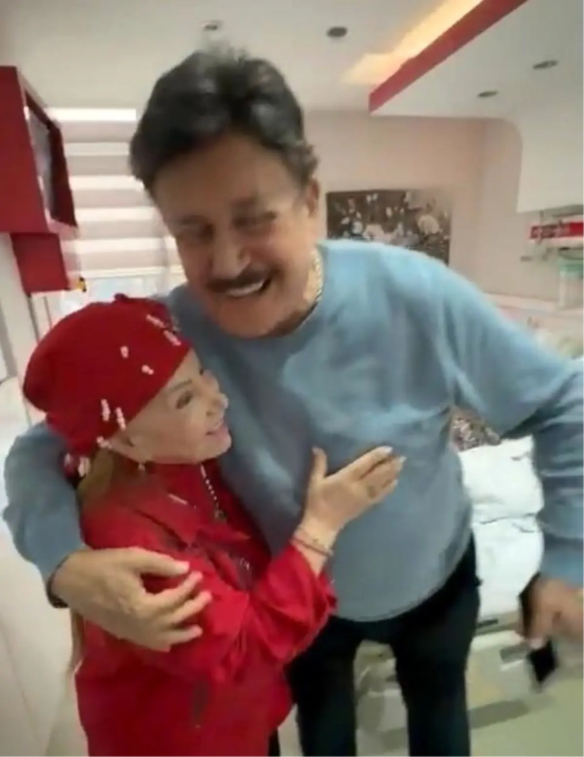 Bedia Akartürk ve Gökhan Güney Samsun’da Yıllar Sonra Buluştu