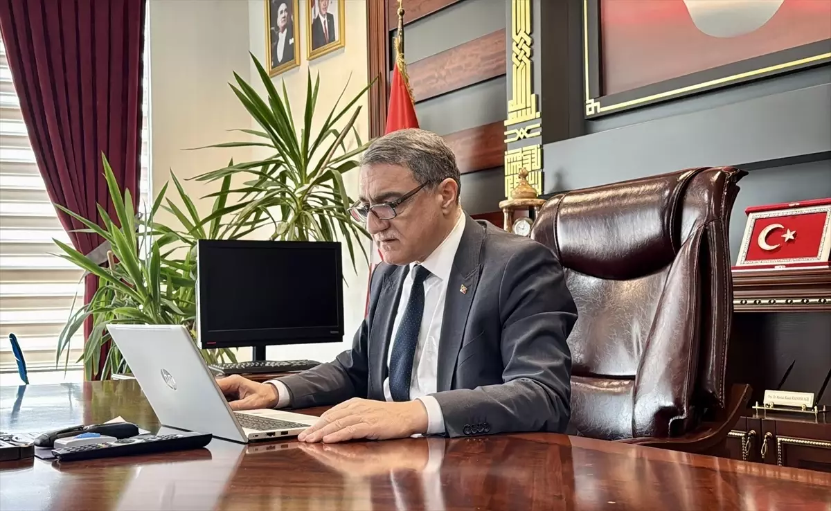 KAEÜ Rektörü Karahocagil, AA’nın 2025 Yılın Kareleri Oylamasına Katıldı