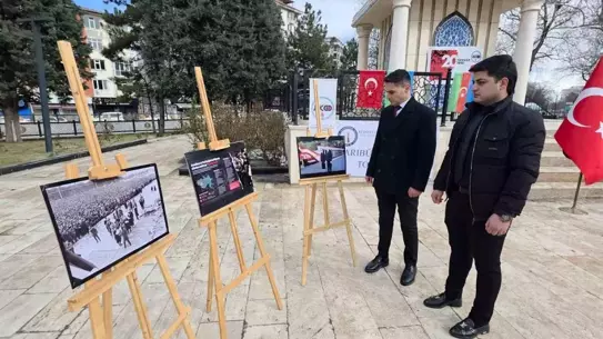 Etkinlikte konuşma yapan yetkililer