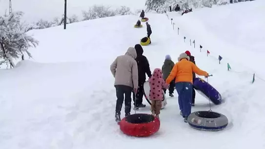 Abant Gölü'nde doğal kayak pistleri