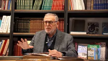 Belgesel çekimi sırasında Mustafa Özen