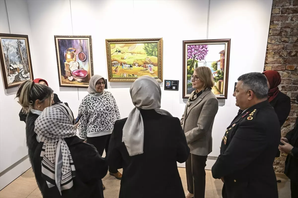 Şehit ve Gazi Ailelerinin Hatıra Eserleri 'Sanatla Yaşam' Sergisinde Buluştu