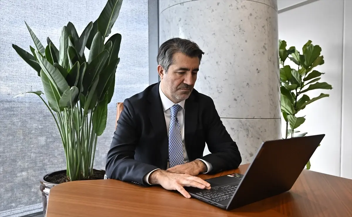 Alpaslan Çakar, Ziraat Bankası Genel Müdürü'nün 2025 Yılın Kareleri Seçiminde Değerlendirmeleri