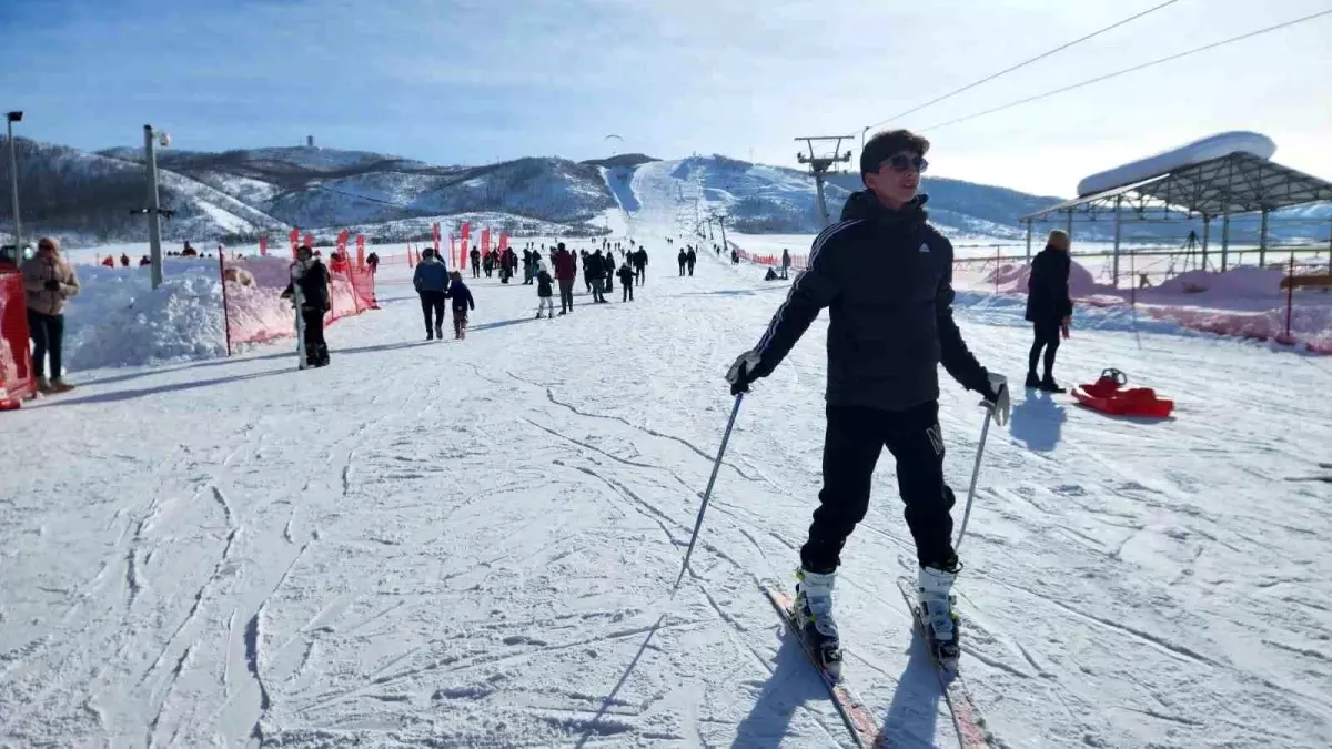 Ovacık Kayak Tesisi Yeni Kış Sezonunu Coşkuyla Açtı