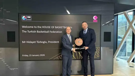 TBF Başkanı Türkoğlu ve FIBA Genel Sekreteri Zagklis resmi