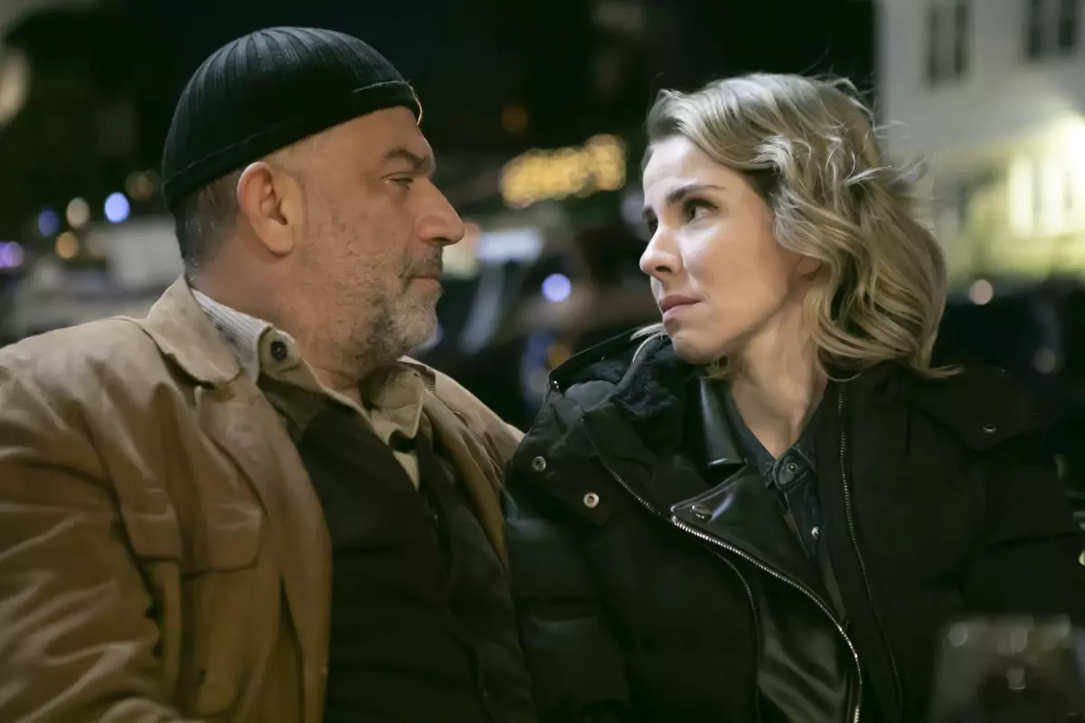 Arka Sokaklar’da Sıcak Aile Anları: Mesut ve Selin’in Tatlı Diyalogları