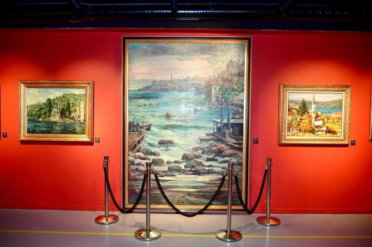 Vali Davut Gül, SafiStanbul İbrahim Safi Retrospektif Sergisini İnceledi