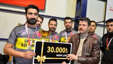 Çukurca voleybol turnuvası sahası