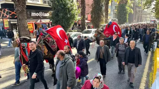 Aydın’da develerle karşılanan Cumhurbaşkanı Erdoğan