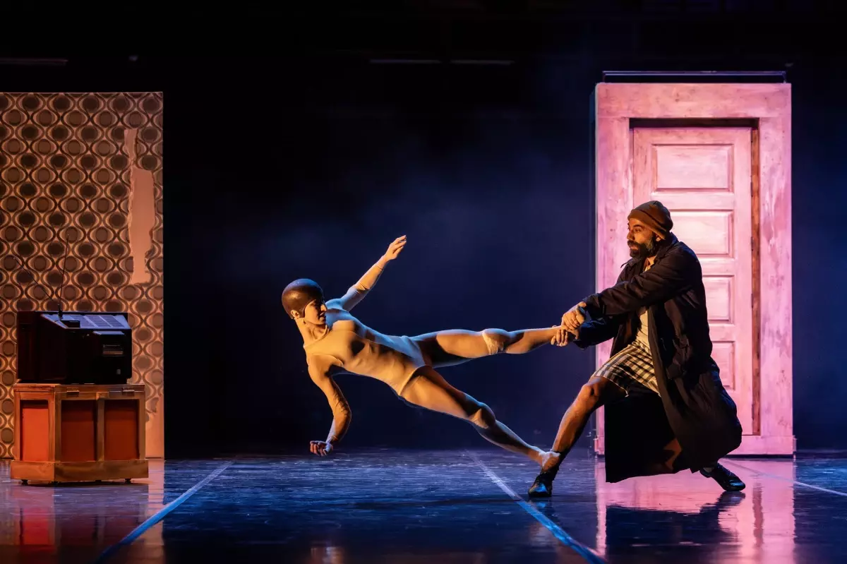 İDOB, Distopik Tiyatro Deneyimini 'Pinokyo.exe' ile Süreyya Opera Sahnesi'nde Sunuyor