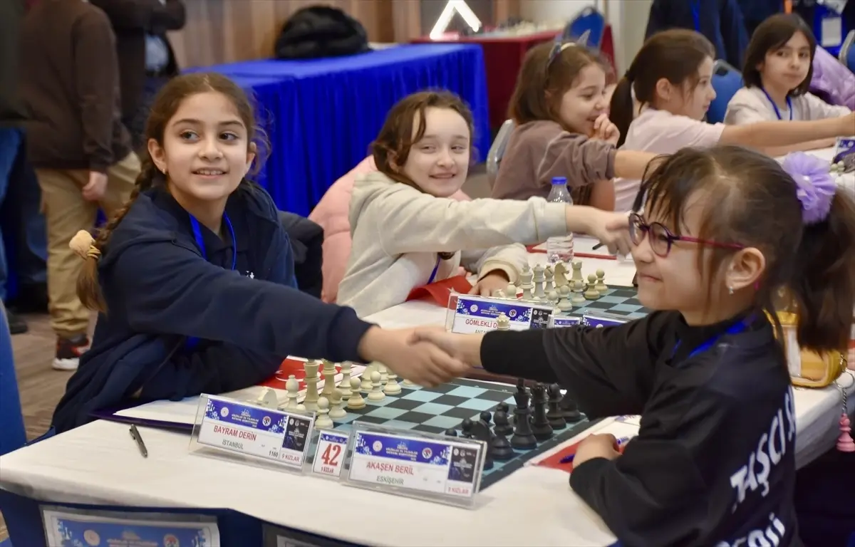 Antalya’da 3 Bin 234 Genç Satranççu Türkiye Küçükler ve Yıldızlar Şampiyonasına Katıldı
