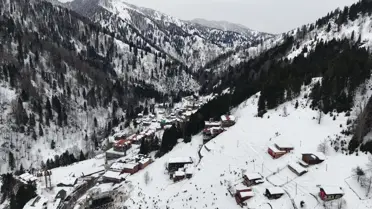 Ayder Yaylası'nda Kardan Adam Festivali'nden ana fotoğraf