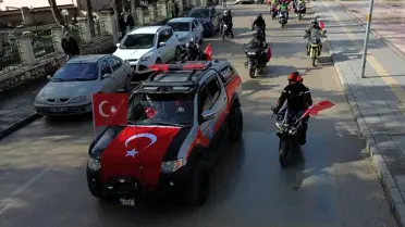 Motosiklet tutkunları bayrak protestosu