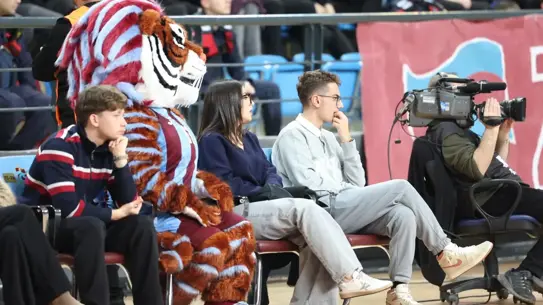 Trabzonspor sahasında Safiport Erokspor'u 90-73 mağlup ettiği an