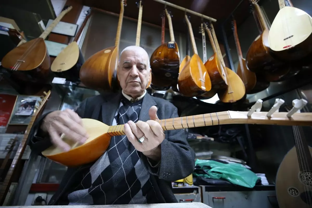 Edirne’nin 80 Yaşındaki Saz Ustası Ramazan Korkmaz’dan Gençlere Miras