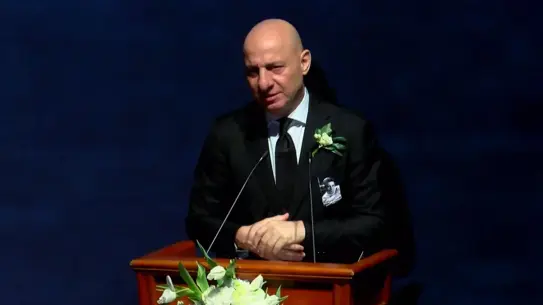 Haldun Dormen sahnede