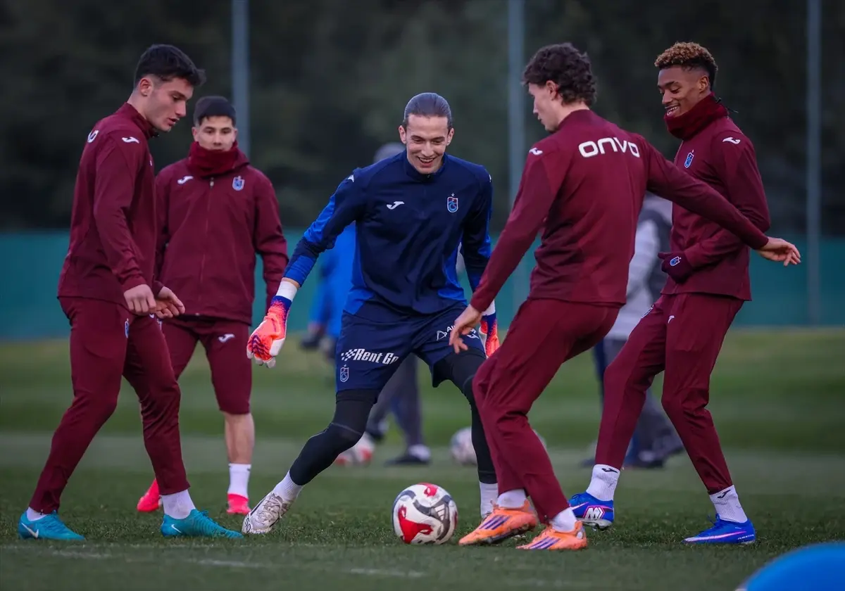 Trabzonspor, Antalyaspor Maçına Hazırlıklarını Başlattı ve Cihan Çanak’ın Doğum Günü Coşkusunu Yaşadı