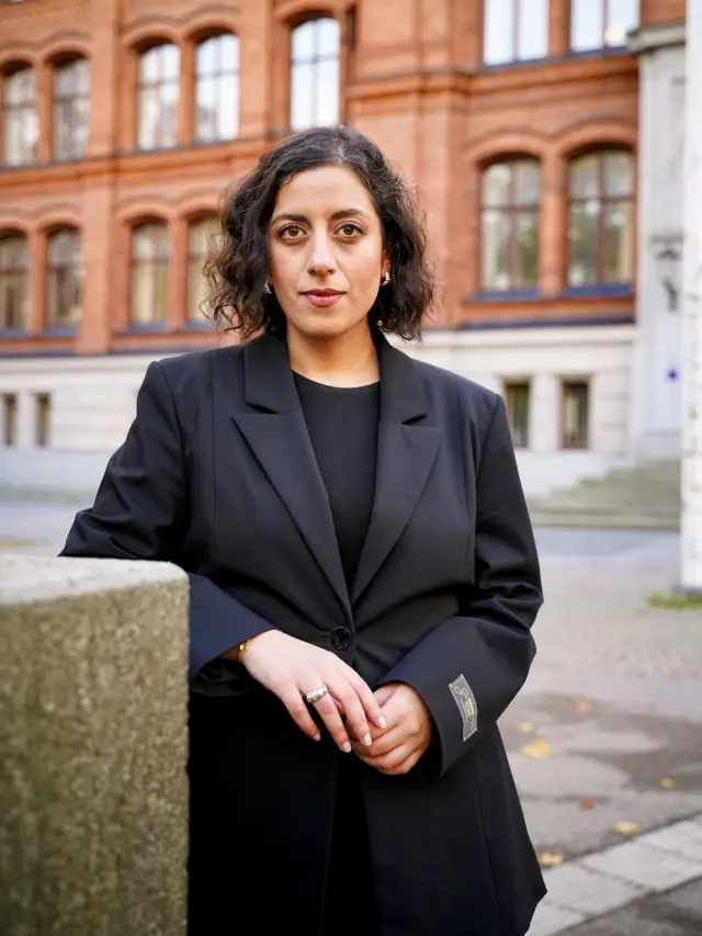 Simona Mohamsson kampanyaya katılıyor