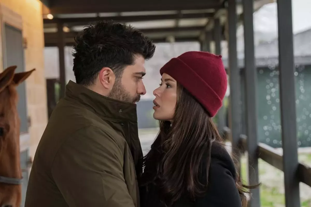 Doğukan Güngör’ün Diziden Ayrılışı ve Feyza Civelek’in Destek Mesajı