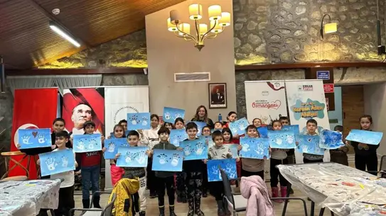 Kardan adam atölyesinde çocuklar