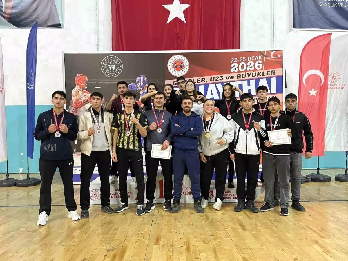 Muşlu Sporcular Muaythai Bölge Şampiyonası'nda 5 Altınla Parladı