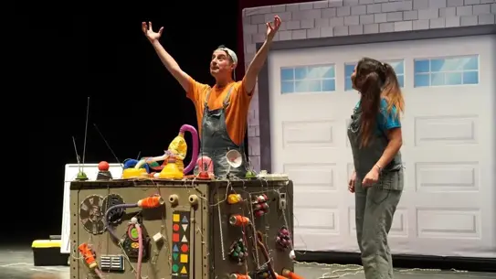 Kukla gösterisi sahnesi Bilecik