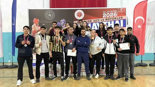 Muşlu sporcular Muaythai şampiyonası yarışma anı