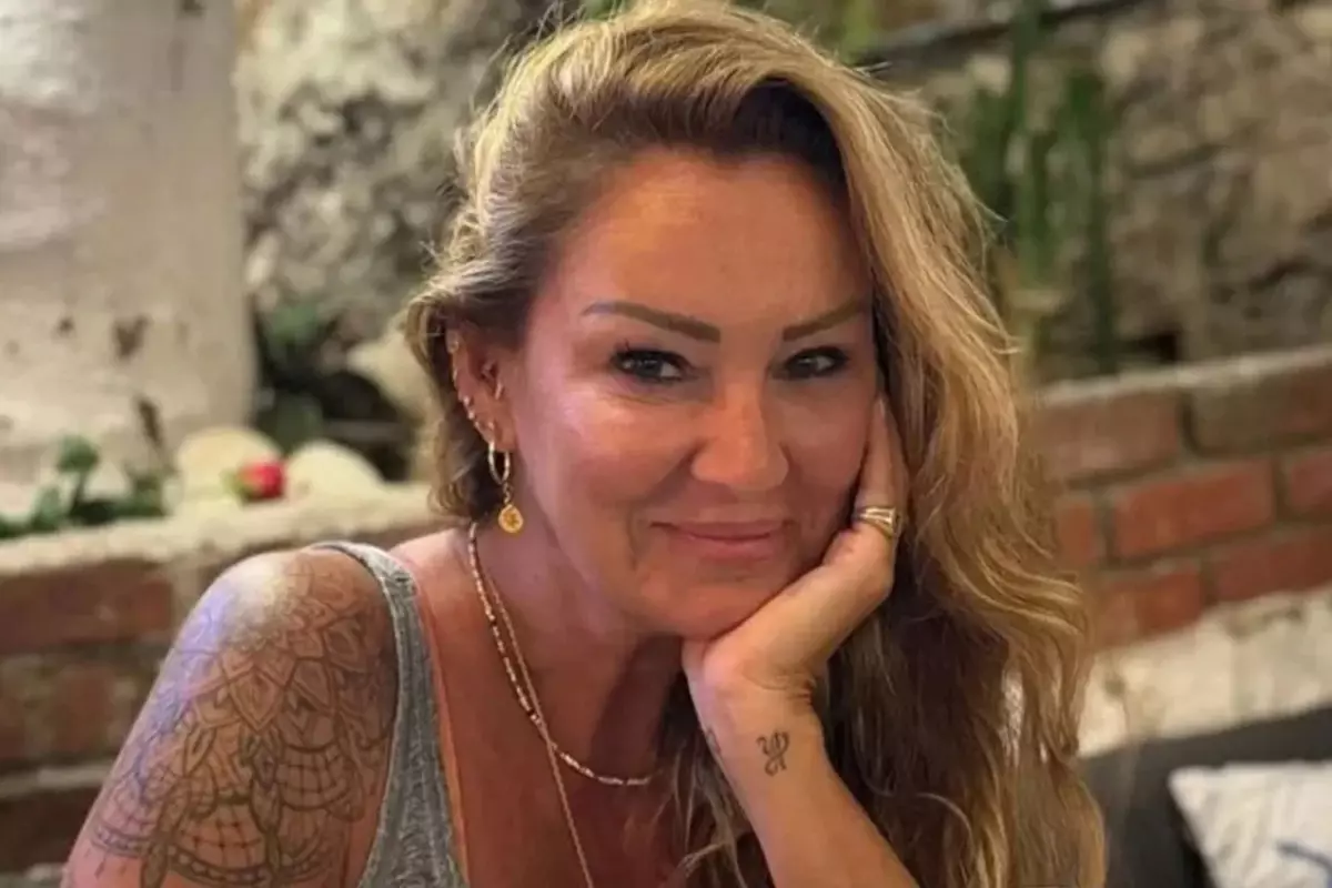 Su Atacan 17 Yaşında: Podyumda Gösterdiği Şık Pozlar Yeniden Gündemde