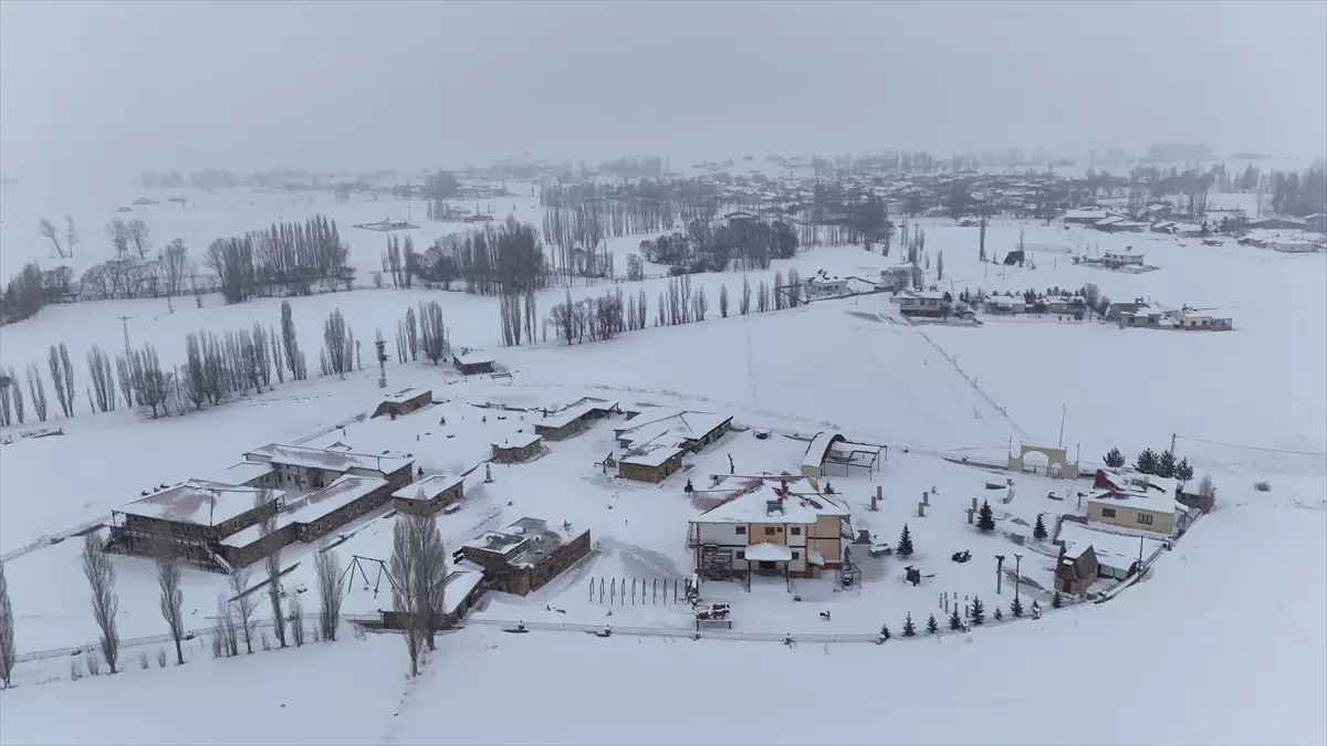 Bayburt'ta Karla Örtülmüş Kenan Yavuz Etnografya Müzesi Büyülüyor