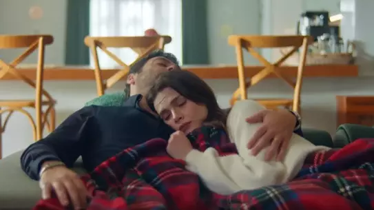 Uzak Şehir'de Alya'nın Zorlu Kararı ve Reyting Rekoru