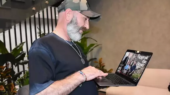 Yüksel Baltacı, 'Taşacak Bu Deniz' Müziğiyle İzleyicilerin Beğenisini Kazandı