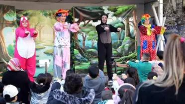 Yüreğir çocuk şenliği etkinliklerinden birinde eğlenen çocuklar