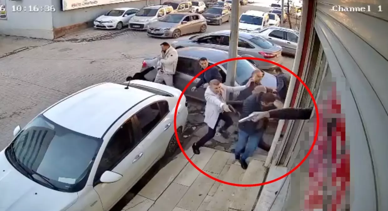 Kızıltepe'de Özel Hastane Önünde Silahlı Çatışma: 1 Ölü, 4 Yaralı