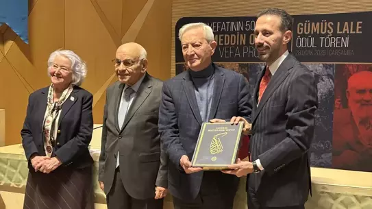 Necmeddin Okyay hat sanatının örnekleri