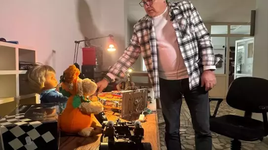 Tamir edilmiş oyuncakların renkli görüntüsü