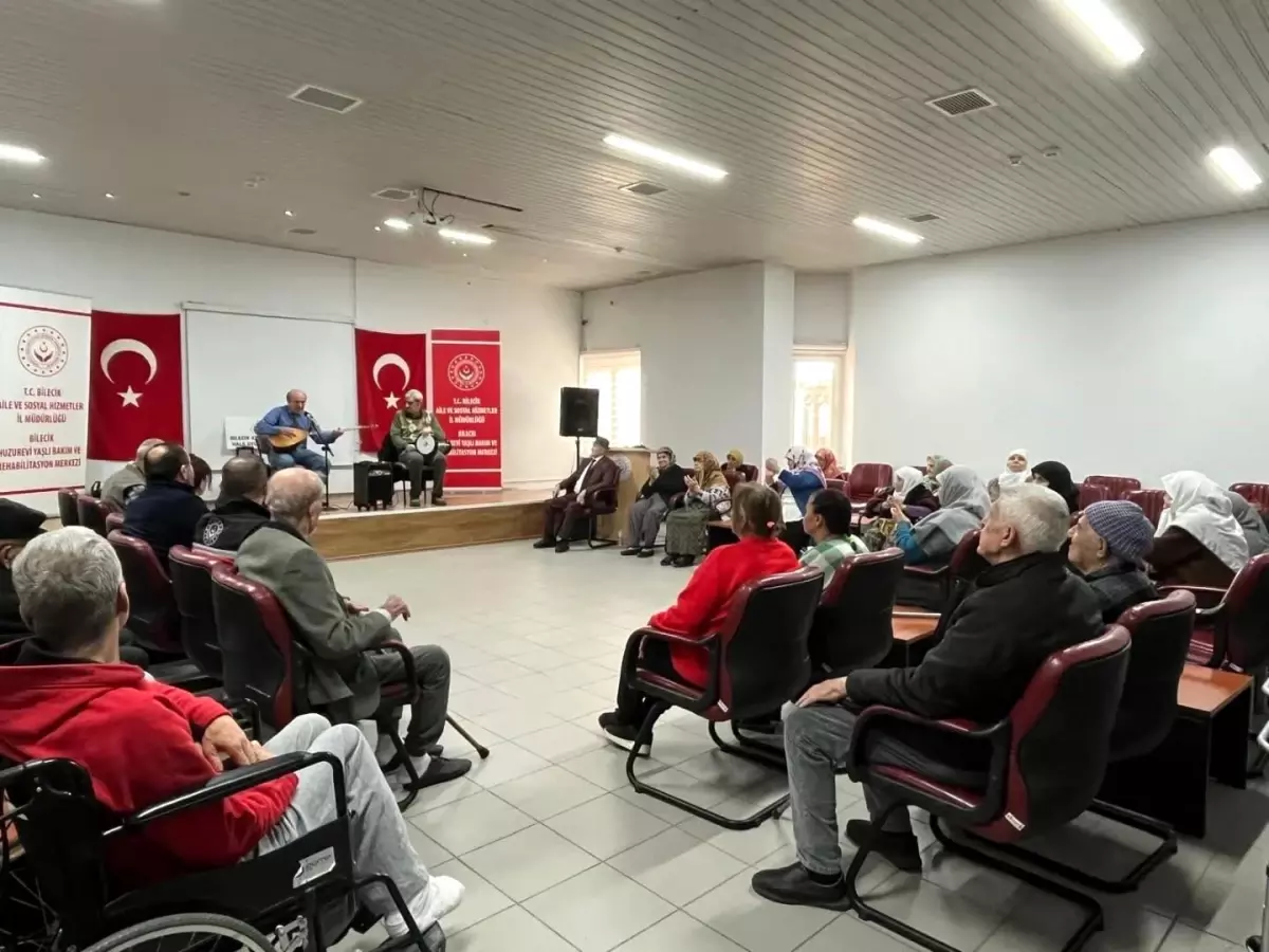 Bilecik Huzurevinde Renkli Halk Oyunları Şenliği