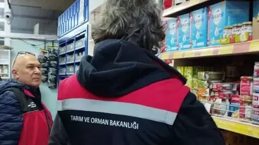 Beyşehir'de bisiklet turu yapan yabancı bisikletçiler
