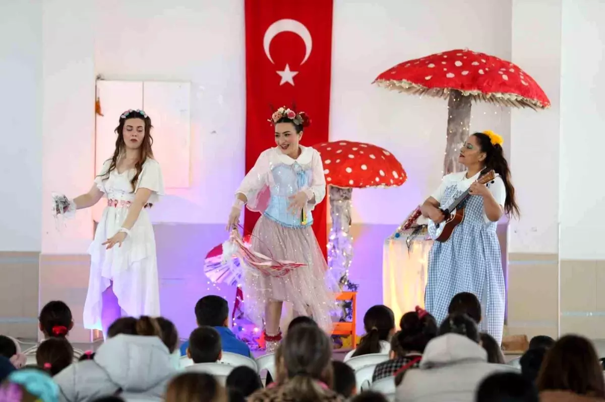 Aliağa’da Sömestr Tatiline Renkli Sinema ve Tiyatro Günleri