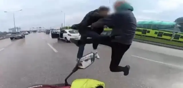 Kavga anından fotoğraf