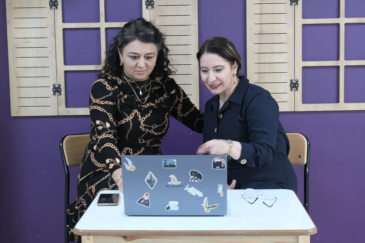 Çorum'da Anaokulu Öğretmenleri 'Yılın Kareleri' Fotoğraf Yarışmasına Katıldı