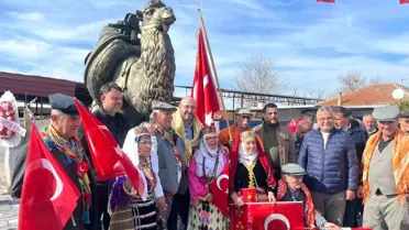 Başkan Zencirci'nin deve heykeli açılışı