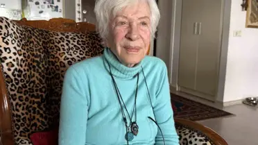 Defne Joy Foster ölüm haberi görseli