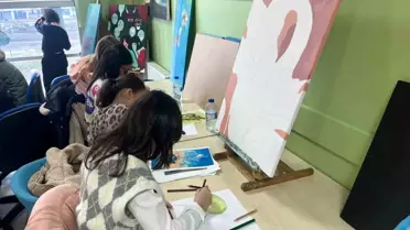 Gençlerin oluşturduğu tablo örnekleri