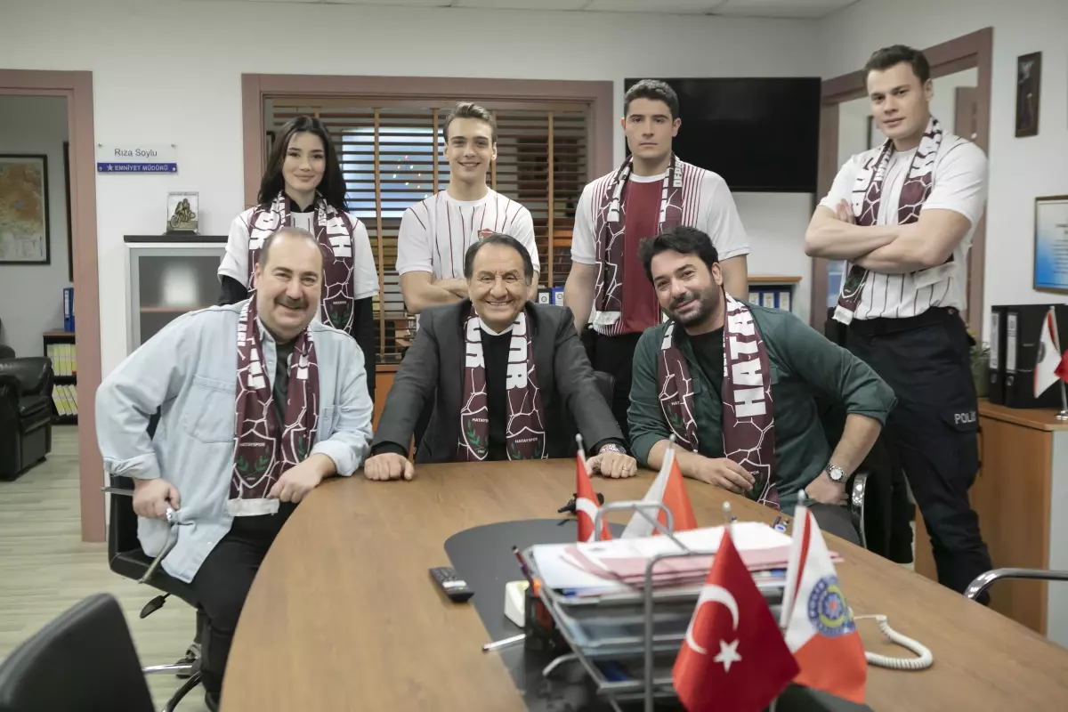 Arka Sokaklar'ın Deprem Özel Bölümü İzleyicileri Duygusal Anlara Sürüyor