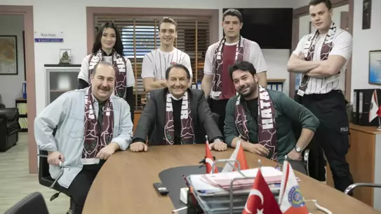 Arka Sokaklar'ın Deprem Özel Bölümü İzleyicileri Duygusal Anlara Sürüyor