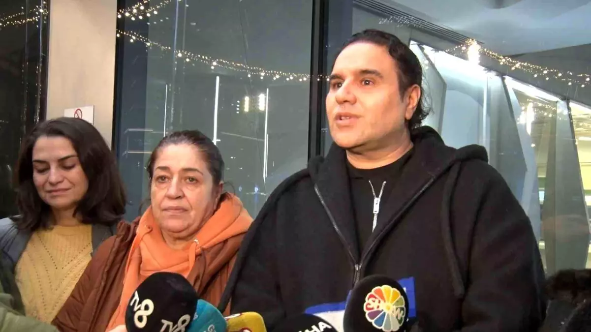 Fatih Ürek'e Başsağlığı Ziyareti: Gülben Ergen ve Hayranlar Hastanede Buluştu