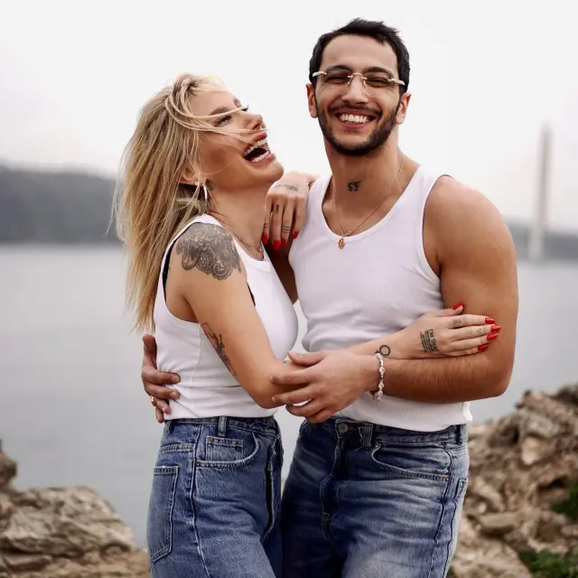 İrem Derici nişan anı