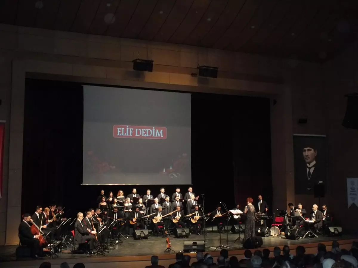 Sivas'ta 'Saz ve Söz ile Sevda' Konseri İzleyicileri Büyüledi