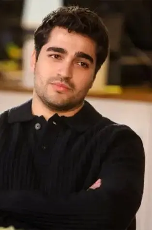 Mert Ramazan Demir sahne hazırlıkları sırasında