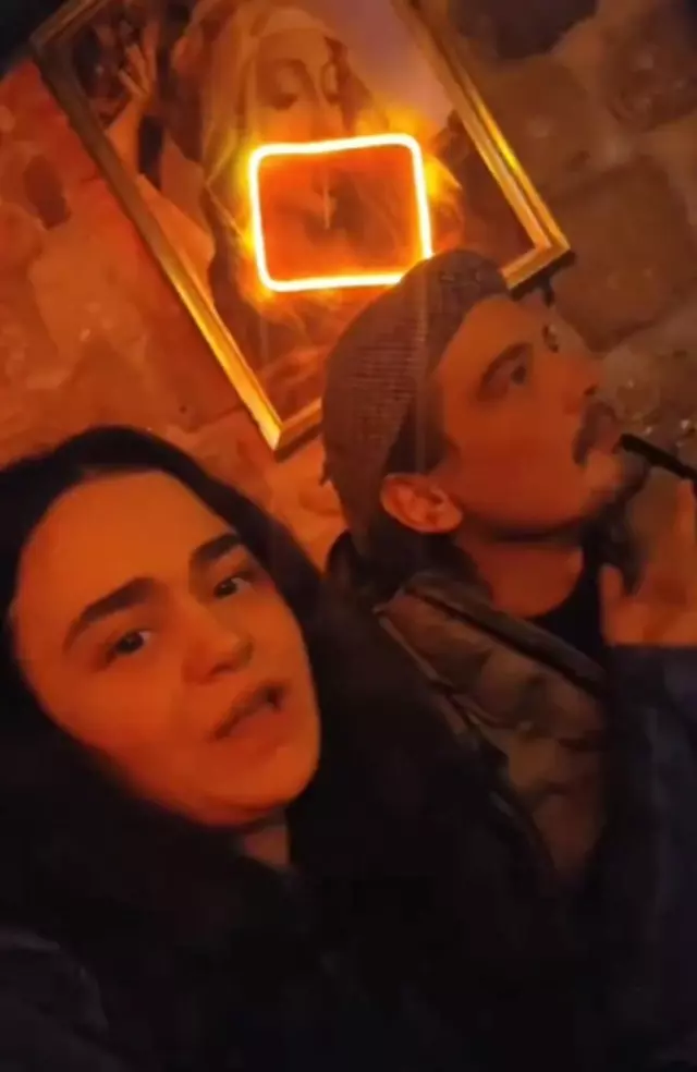 Arda Kural ve sevgilisinin el ele tutuştuğu an